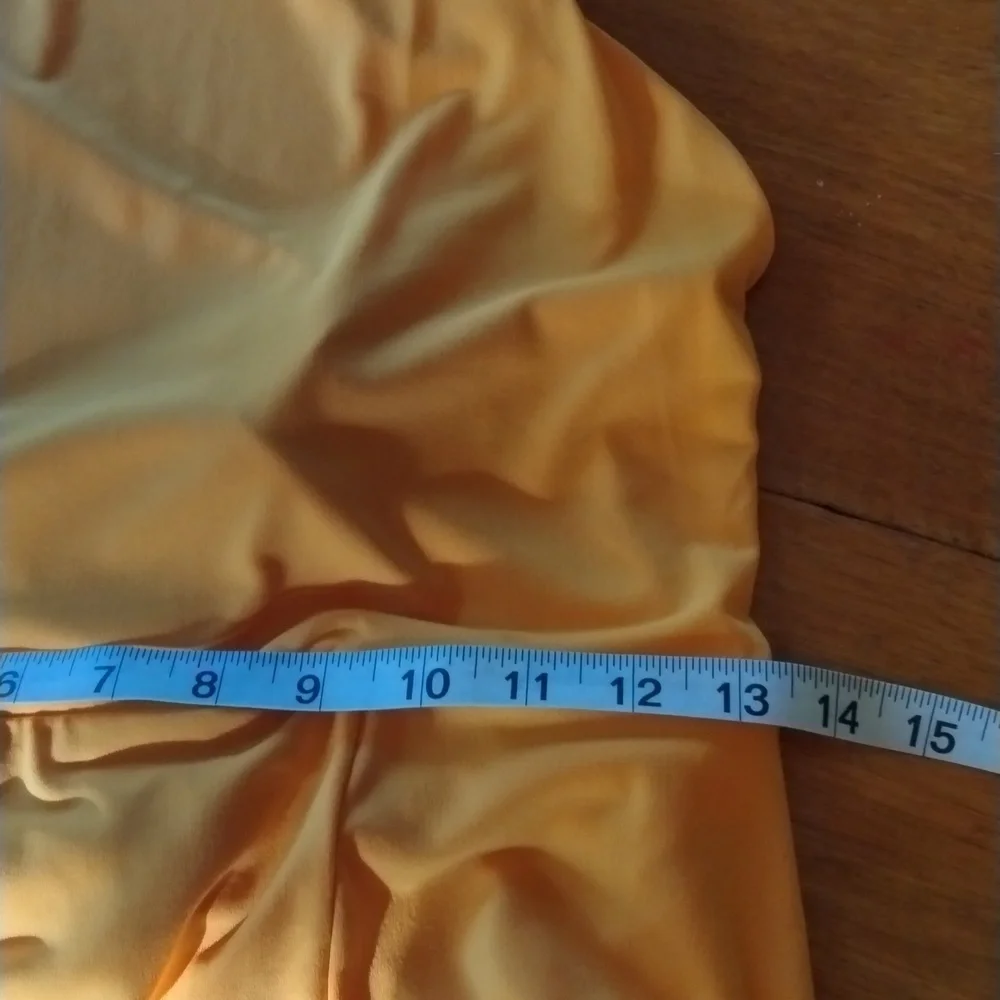 Express golden yellow maxi dress. Size medium. Beautiful color for Summer. - Picture 10 of 11